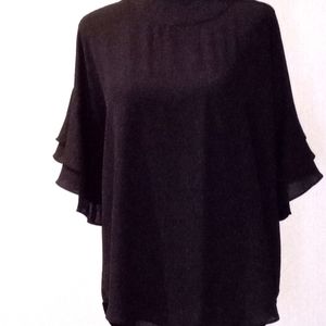 Est. 1946 Medium Black Hi/Low Blouse